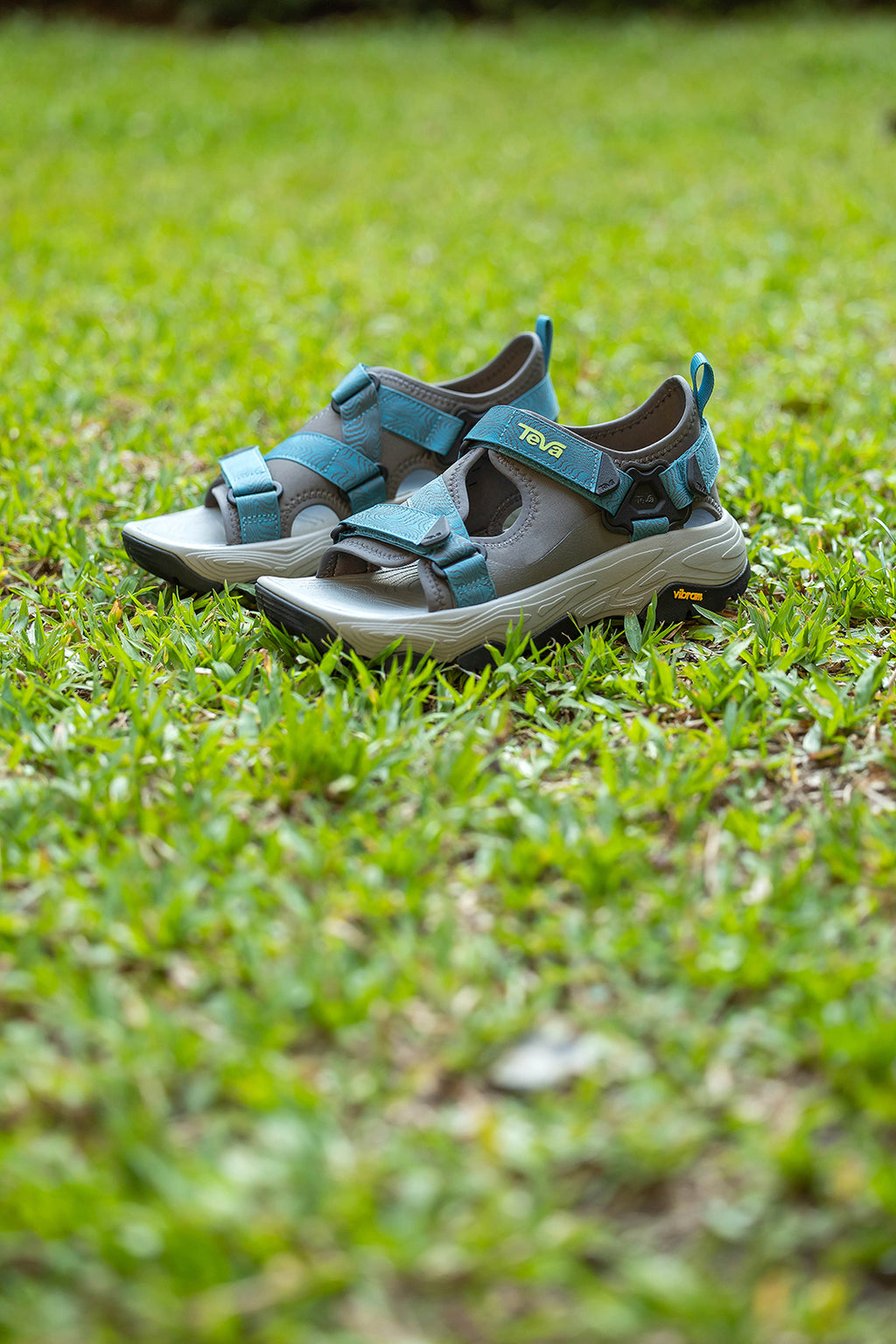 2501 M GRANDVIEW MAX SANDAL DARK GULL GREY/ LARKSP