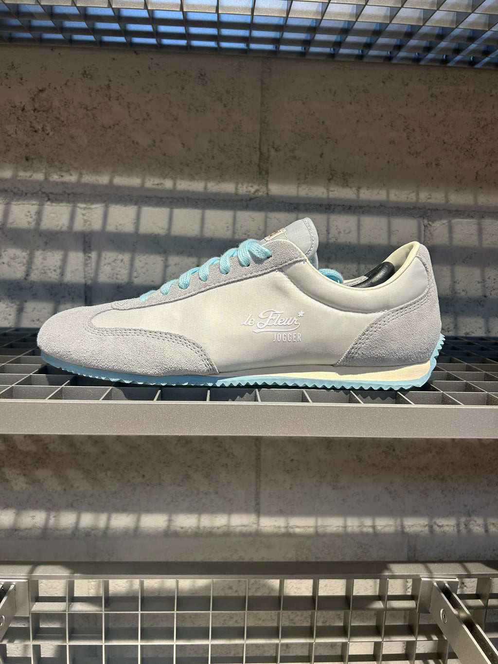 JOGGER OX FOGGY DEW/MIRAGE GRAY