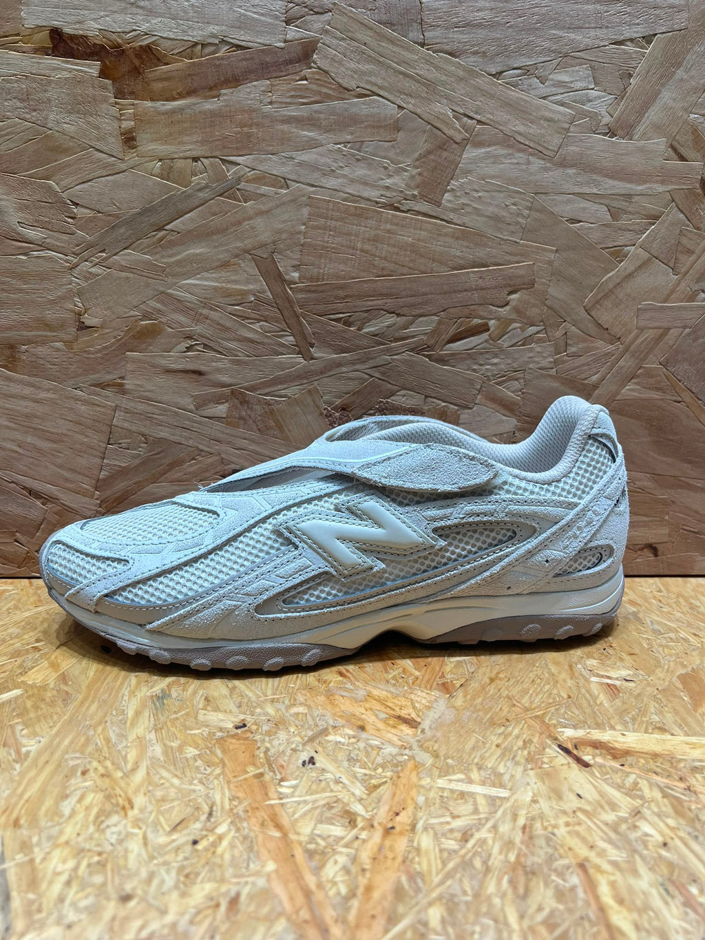 U204V2W0