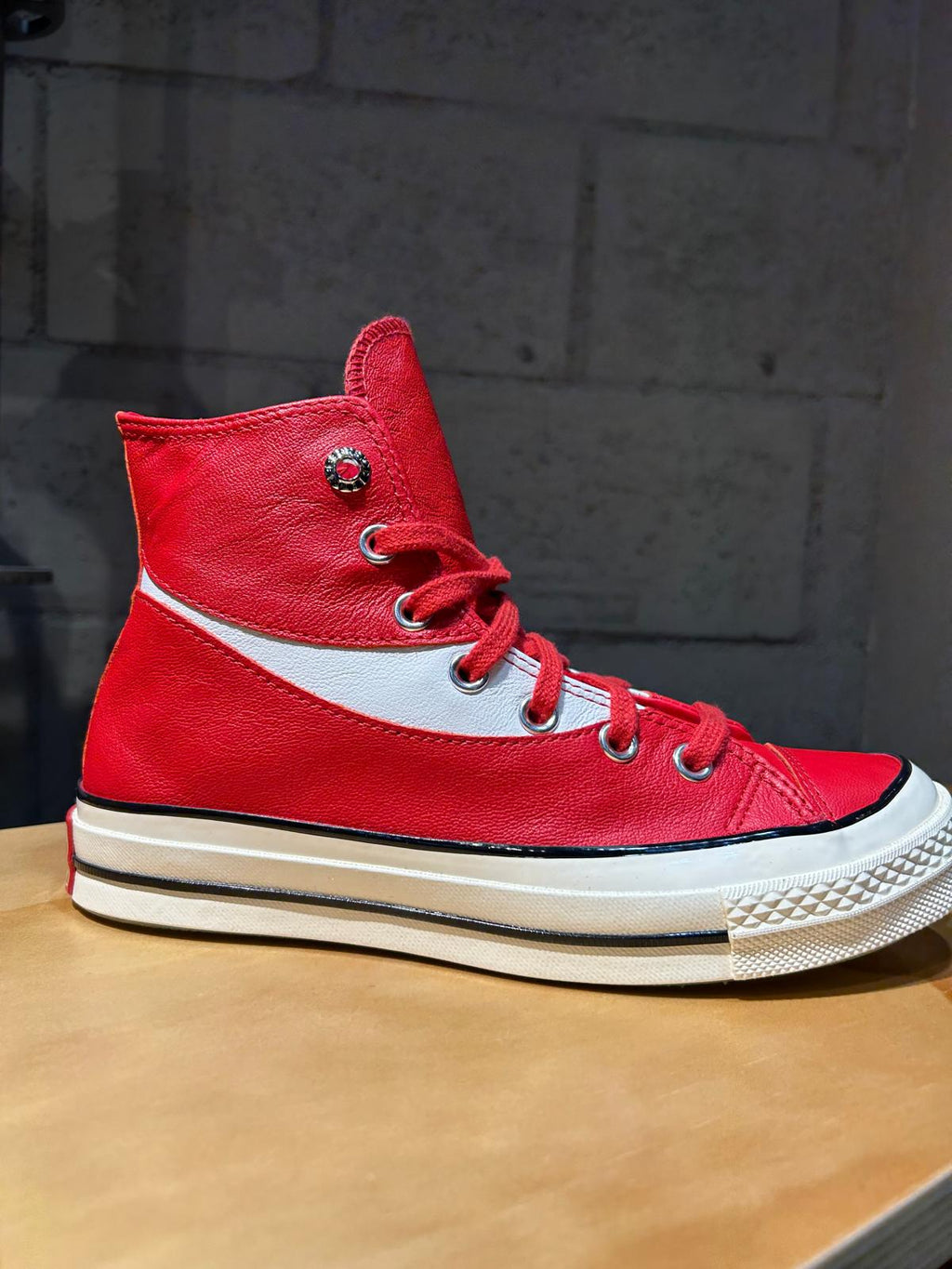 CHUCK 70 HI RACING RED/EGRET/BLACK